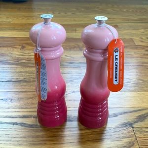 NWT! Le Creuset Set of Pink Salt & Pepper Mills